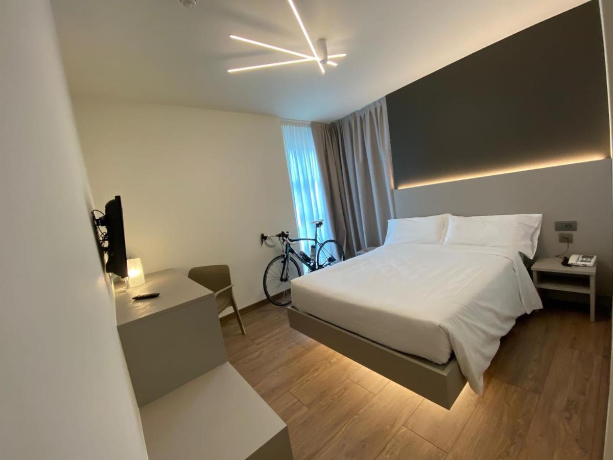 Fly Bike Hotel Тренто Экстерьер фото