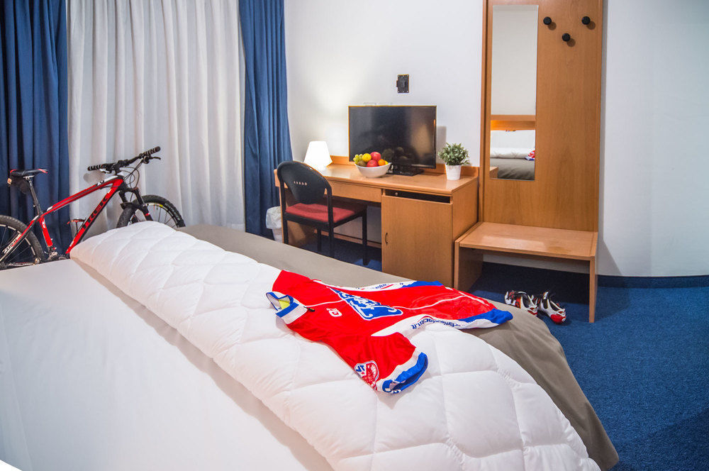 Fly Bike Hotel Тренто Экстерьер фото