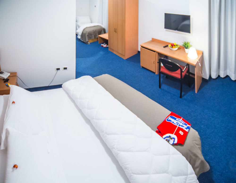 Fly Bike Hotel Тренто Экстерьер фото