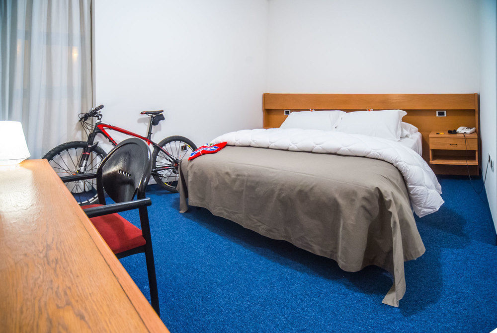 Fly Bike Hotel Тренто Экстерьер фото