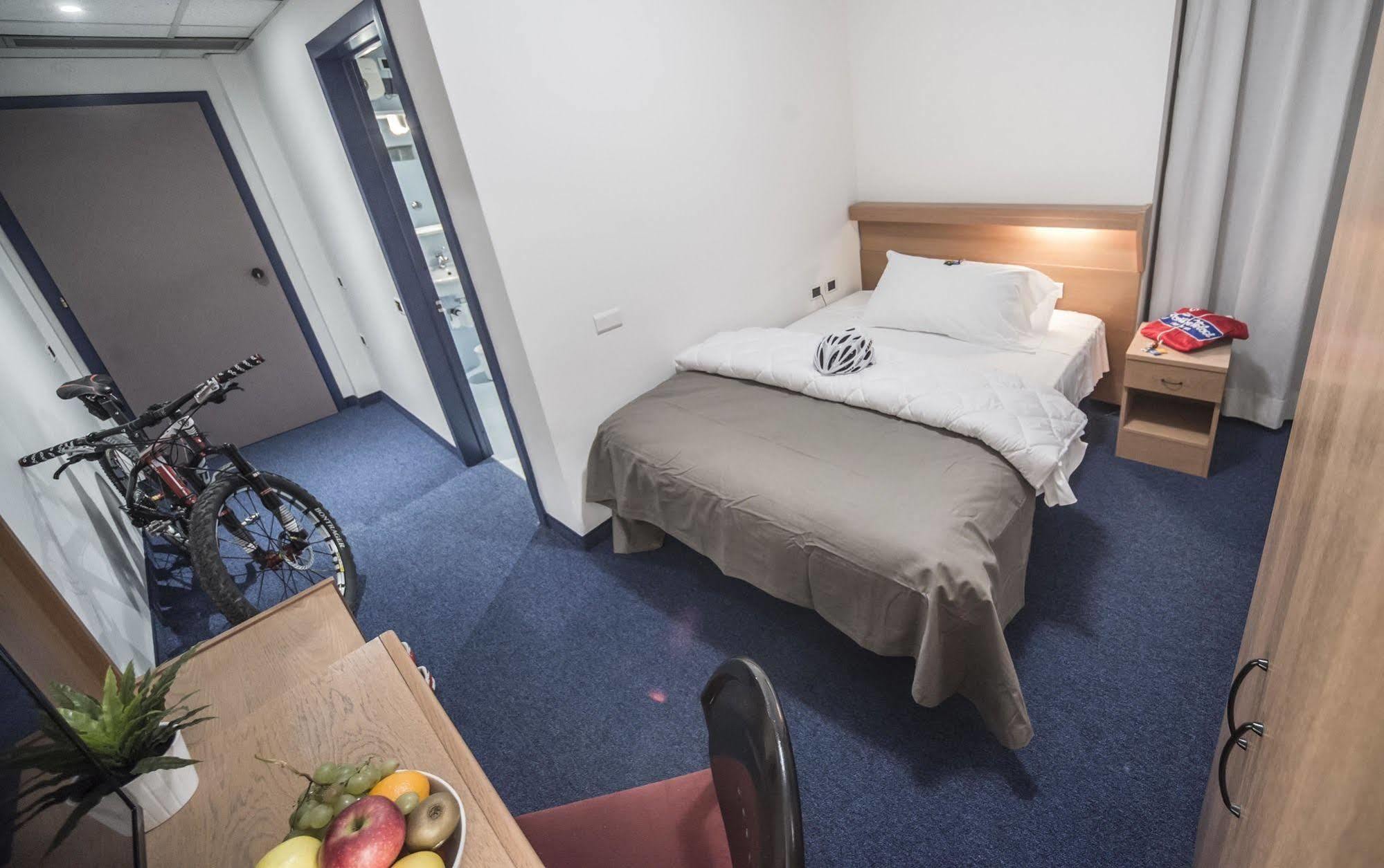 Fly Bike Hotel Тренто Экстерьер фото